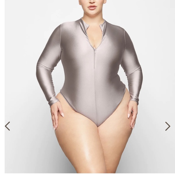 SKIMS Disco Long Sleeve Thong Bodysuit - Picture 2 of 5